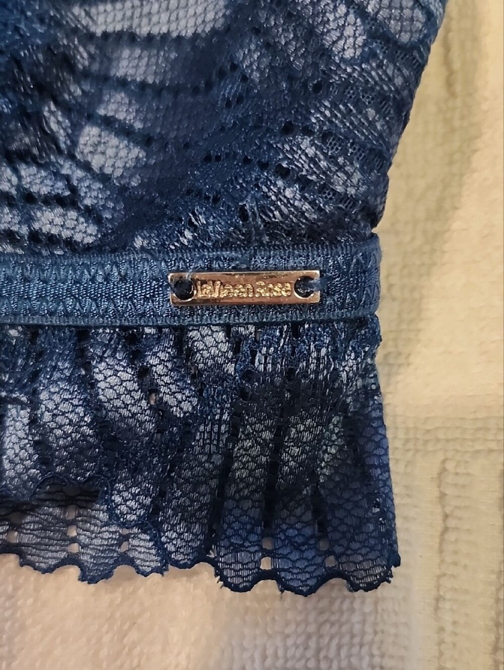 La Vie En Rose Navy Lace Front-Closure Bralette - Picture 3 of 8